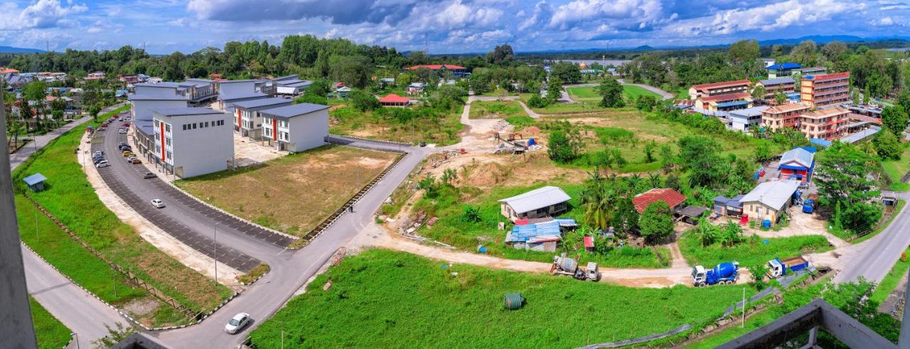 Seri Simanggang Hotel Exterior photo